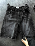 Adjust cut black denim bermuda pants