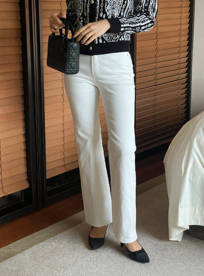 【I AM MARI】Eve Semi Bootcut Cotton Pants I AM MARI (アイアムマリ) - イブセミブーツカットバンディング