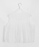 Krat lace layered button vest