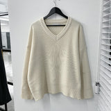 Swed V-neck loose fit knitwear