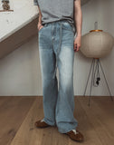 Q's Belted Wide Denim Pants