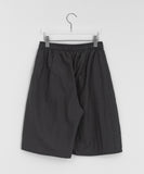 [unisex] Giland Nylon Pintuck Banding Bermuda Pants