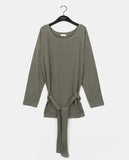 [Muffler set] Liton strap boat neck off shoulder long knit T-shirt