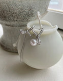 Dizen Unbalance Cubic Ribbon Earrings