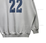 22 Cutting Off-Shoulder Sweatshirt