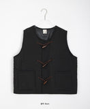[BAONHAUS] Inkes Toggle Crop Padded Vest