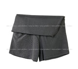 side zipper pig shorts