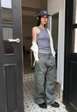 OVERLOCK SLEEVELESS