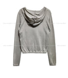 Tone-on-tone button casual hood