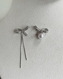 Dizen Unbalance Cubic Ribbon Earrings