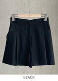 Cordeli Two Button Pin Tuck Banding Shorts