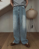 Q's Belted Wide Denim Pants