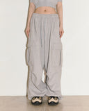 New pin-tuck cargo sweatpants