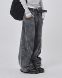 Front yoke stone washed denim pants