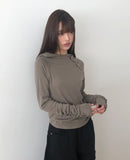 Two-in diagonal button hood T-shirt