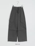 [unisex] Mekis banding string parachute diagonal big cargo pants