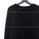 Official cable V-neck knit