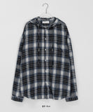 [unisex] Temin Peach Fuzz Check Hood Over Shirt