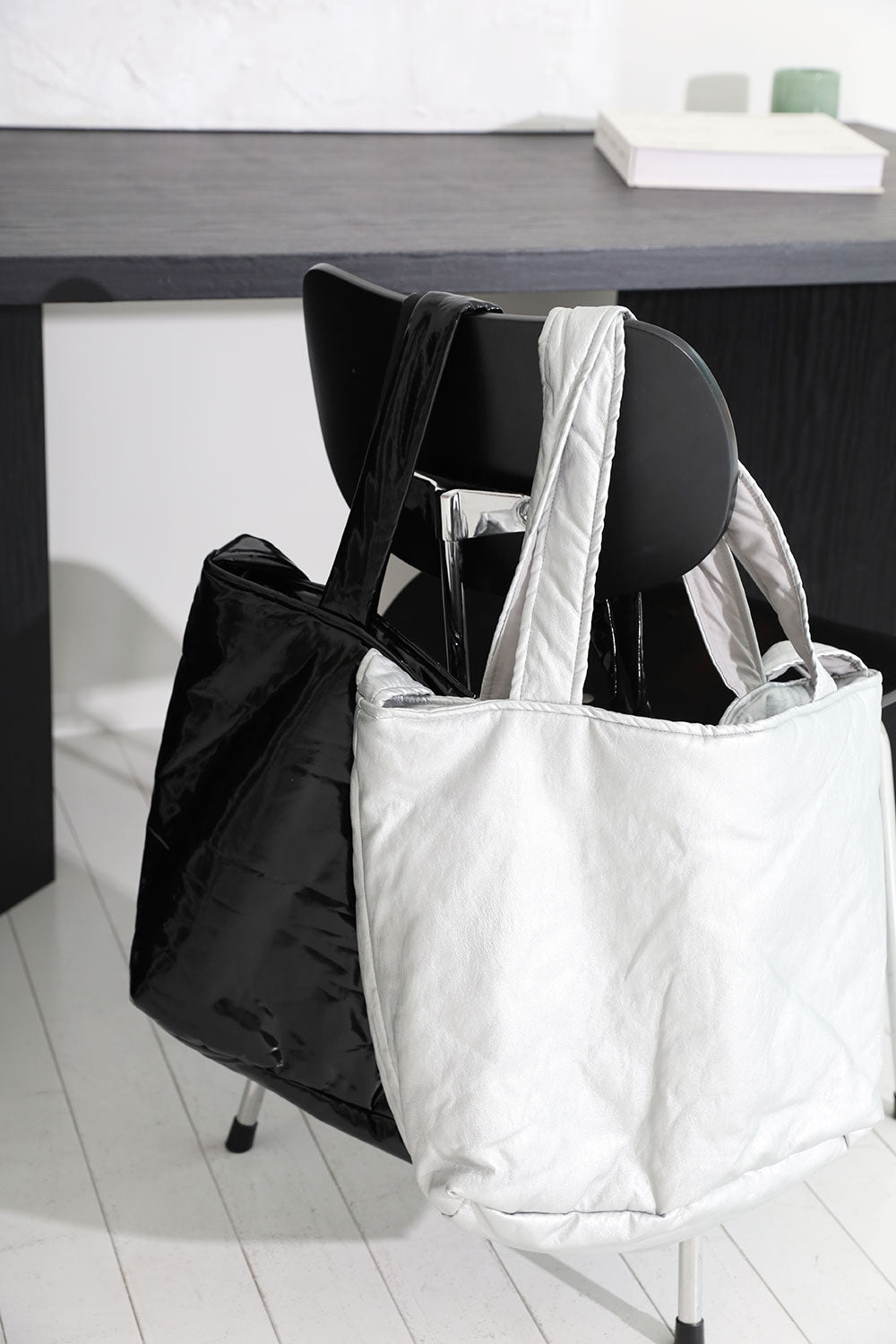 【COLOR iN ID】gate glossy shopper bag COLOR iN ID(カラーインアイディー) - ゲートグロッシー