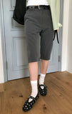 BUTTON CAPRI PANTS