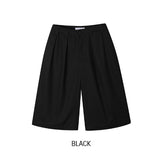 Stool side deep tuck chino pants