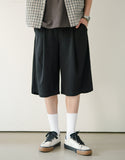 Light Deep Tuck Half Pants