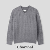 Rich cable V-neck knitwear