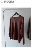 Minimal V-neck semi-overfit knit