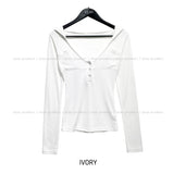 Melt button pocket U-neck hood