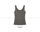 BUTTON POINT SLEEVELESS