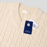 Rich cable V-neck knitwear