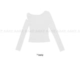 SHOULDER TWIST SLIT TOP