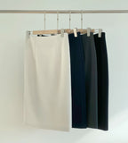 Teru Slit H-Line Skirt