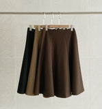 Gret Pintuck Slit Long Skirt
