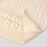 Rich cable V-neck knitwear