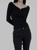 Leve V-neck Tee