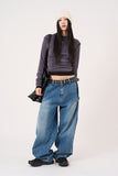Shy shoulder hole hooded crop T-shirt