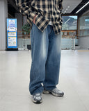 Legacy one-tuck wide denim pants