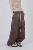 Subtle side pin-tuck carpenter pants
