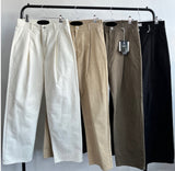 Deep one-tuck wide cotton pants