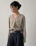 Corner Avan V-Neck T-Shirt