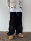 Golden pleated balloon banding pants