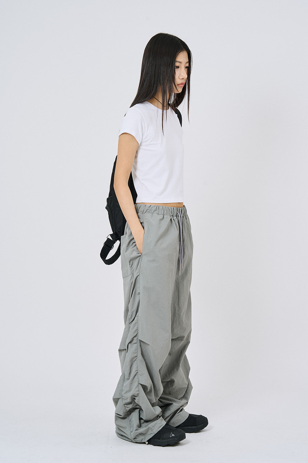 【Raucohouse】Keep side shirring parachute pants Raucohouse(ラウコハウス) - キープサイドシャーリング