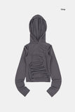 Shy shoulder hole hooded crop T-shirt