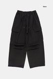 New pin-tuck cargo sweatpants