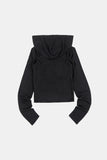 Shy shoulder hole hooded crop T-shirt
