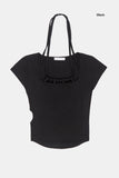 Rail hole string square-neck t-shirt