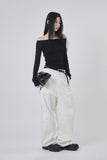 Subtle side pin-tuck carpenter pants