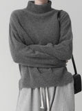 [Premium] Raccoon Turtleneck Knit