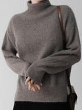 [Premium] Raccoon Turtleneck Knit